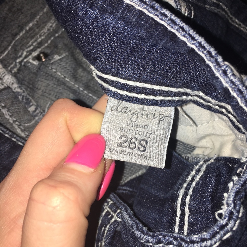 Daytrip Jeans - Picture 5 of 5